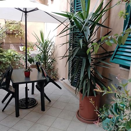 Апартаменти Il Piccolo Eden - Private Garden Ліворно Екстер'єр фото