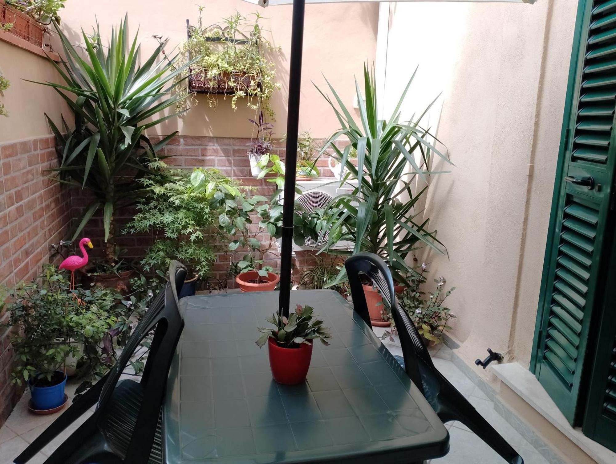 Апартаменти Il Piccolo Eden - Private Garden Ліворно Екстер'єр фото